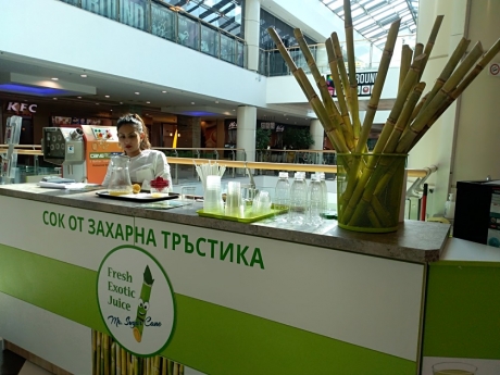 Energy for the entire day: fresh juice made from sugarcane